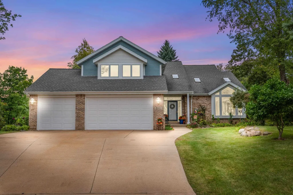 W247s6795 Sugar Maple Drive, Vernon