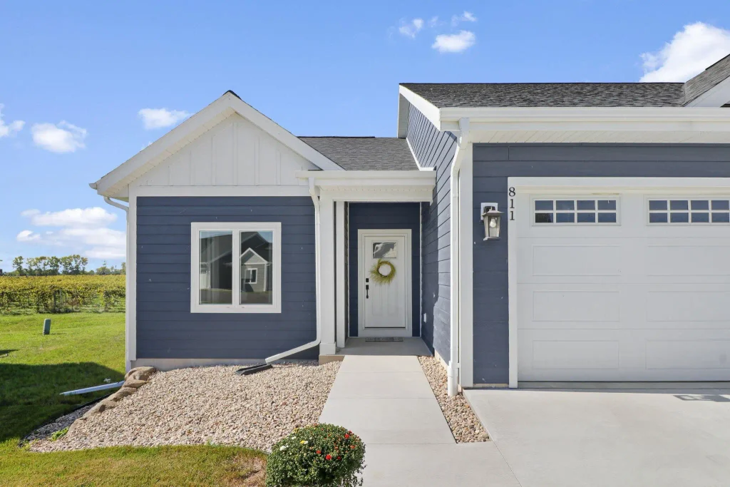 811 Vineyard Court, Cambridge