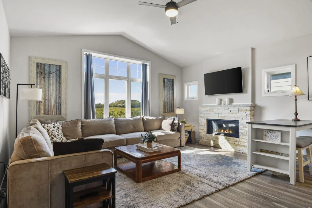 821 Vineyard Court, Cambridge