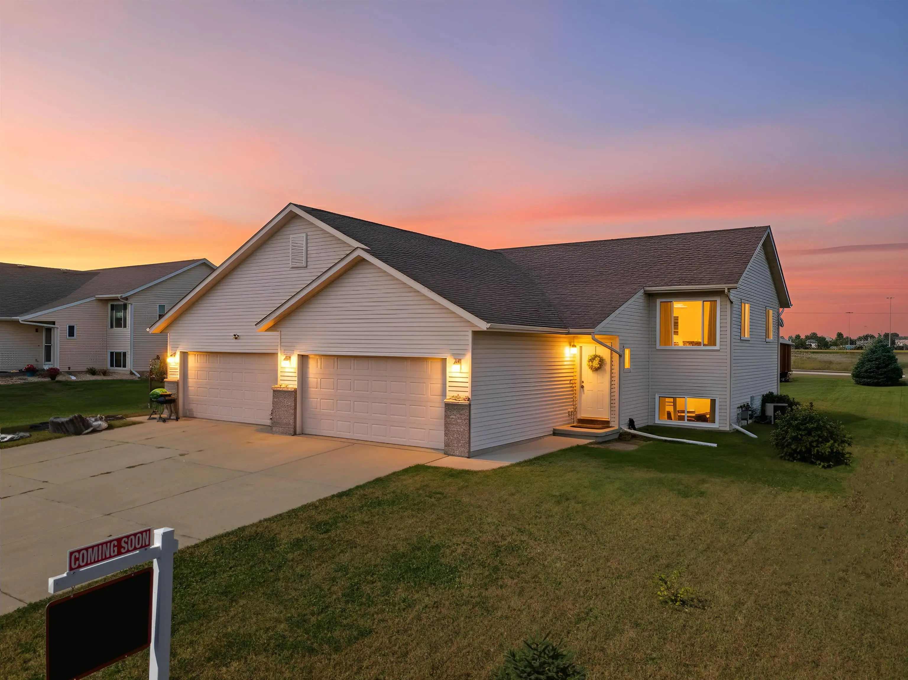 Photo of Listing #2009701