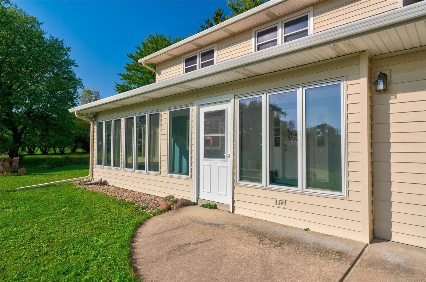 Photo of Listing #2009726