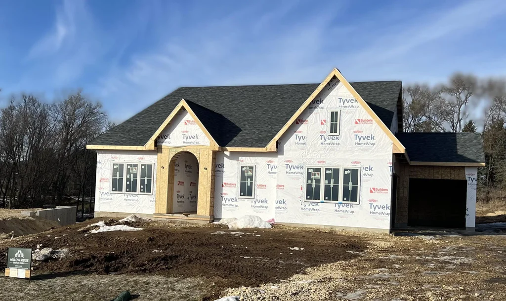 W8778 Blue Violet Court, Oakland