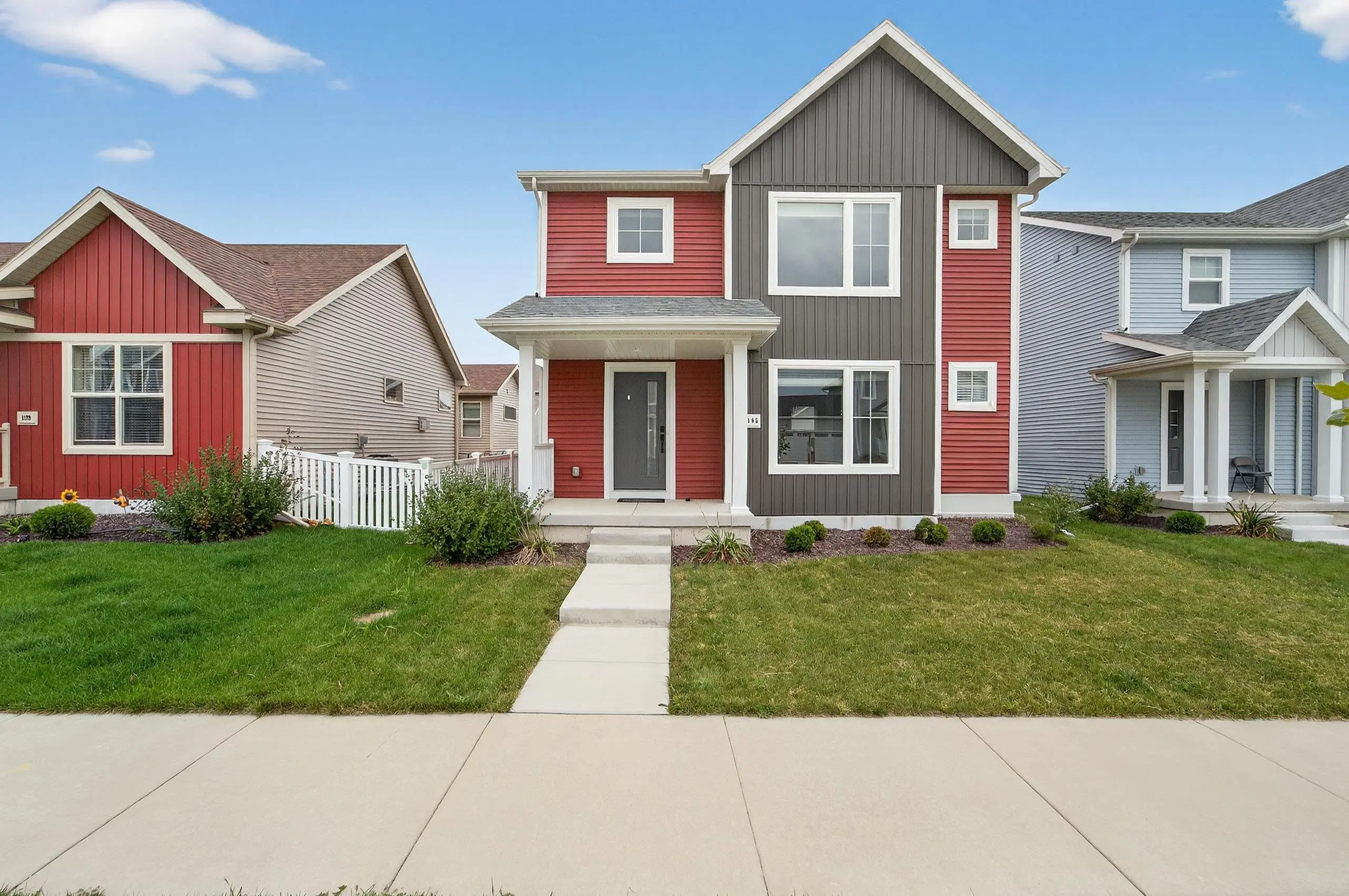 Photo of Listing #2009875