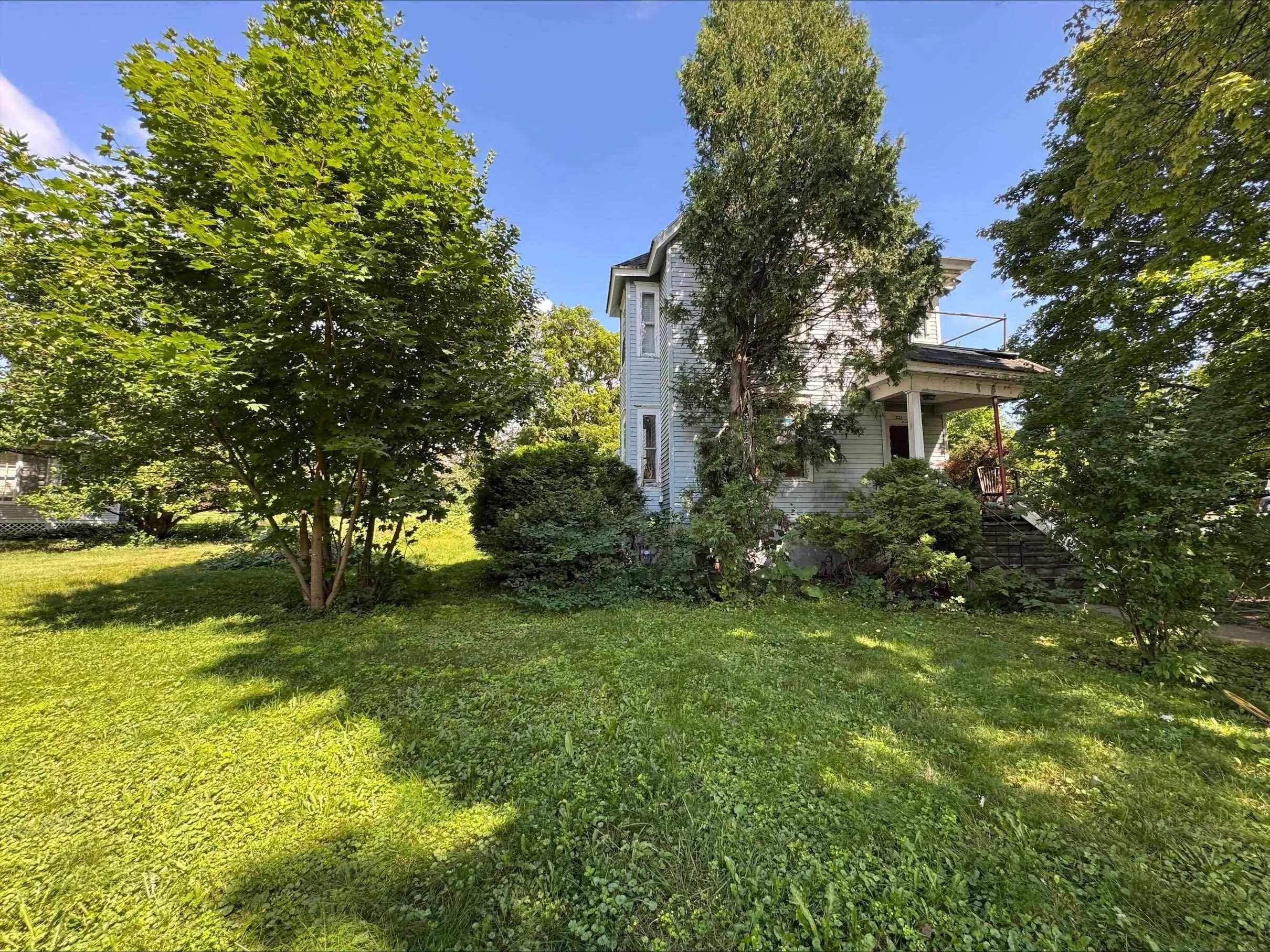 Photo of Listing #2009881