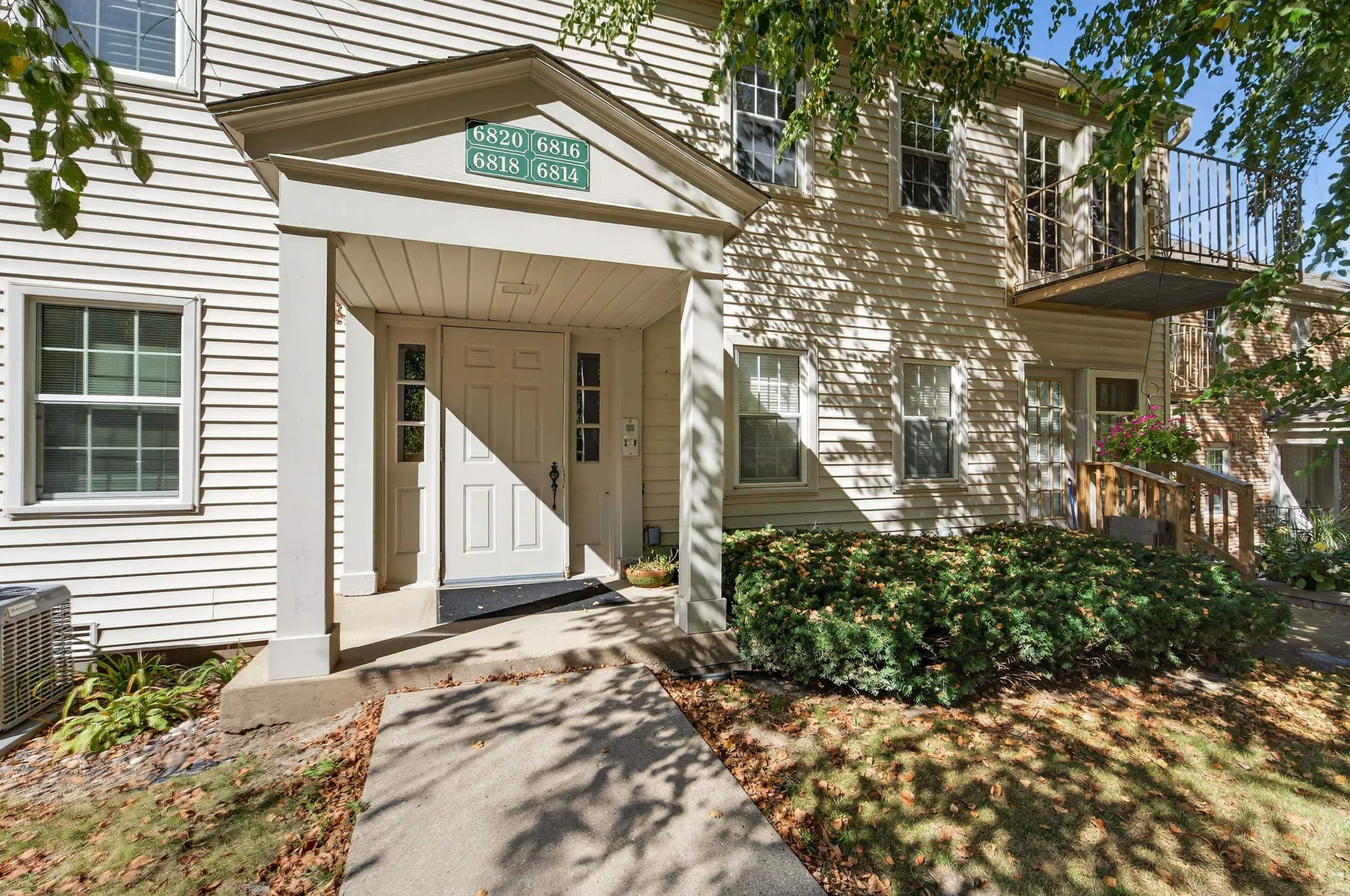 Photo of Listing #2009904