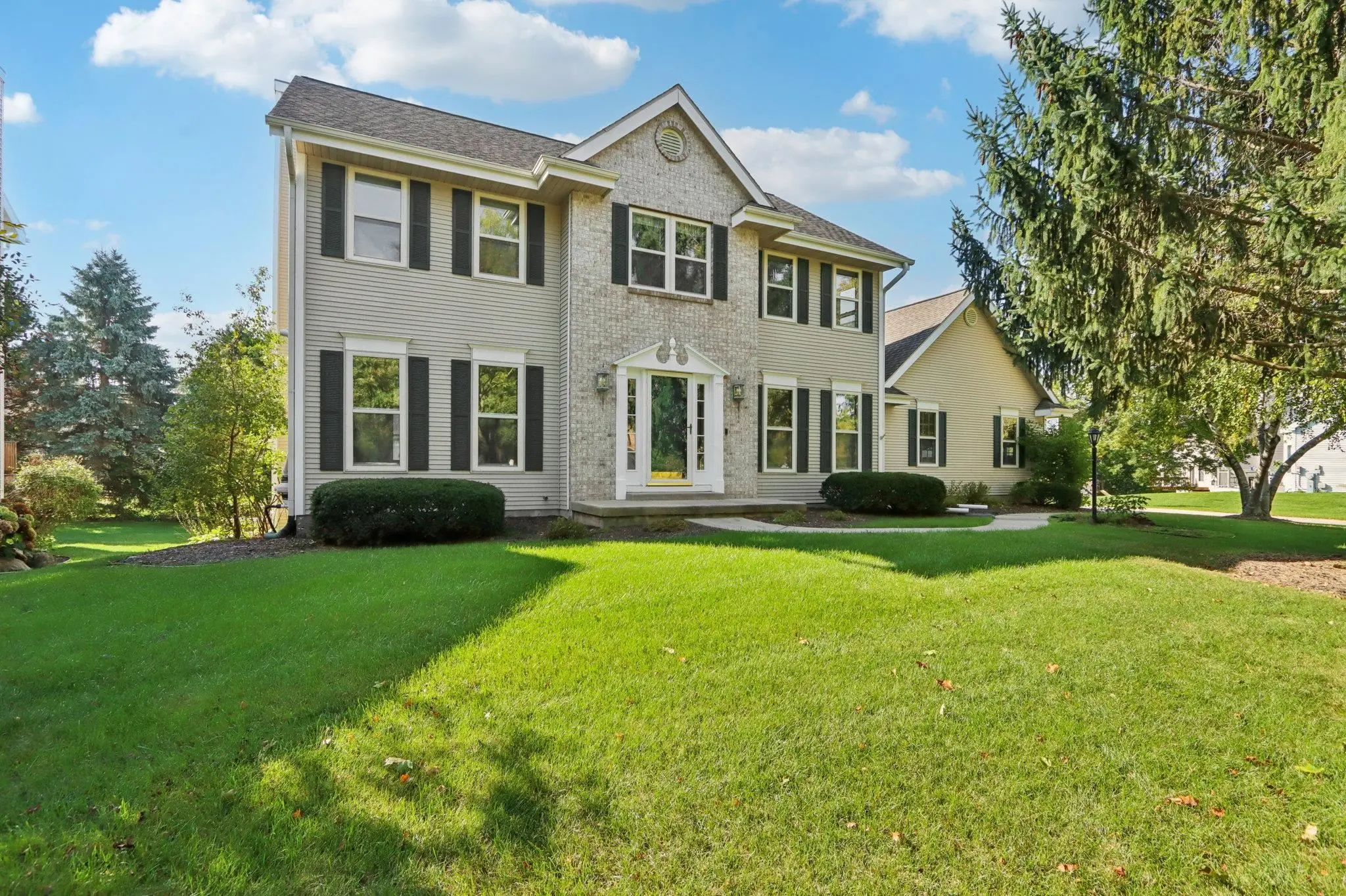 Photo of Listing #2009981