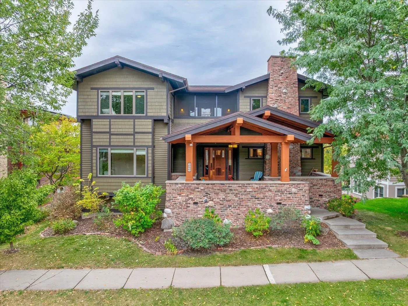 Photo of Listing #2010149