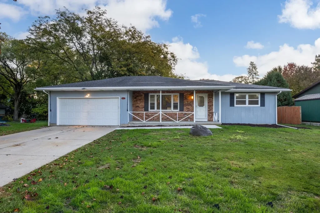 725 Bickley Court, Stoughton