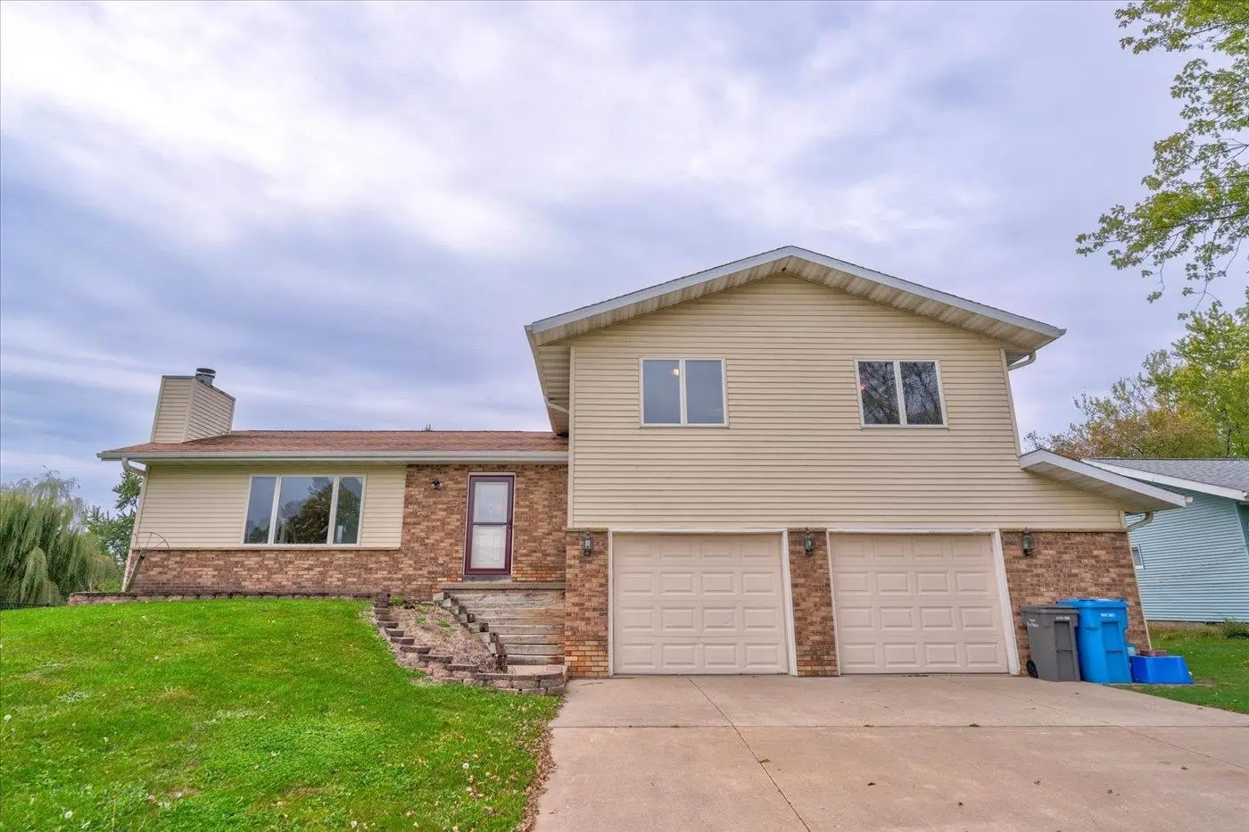 Photo of Listing #2010184