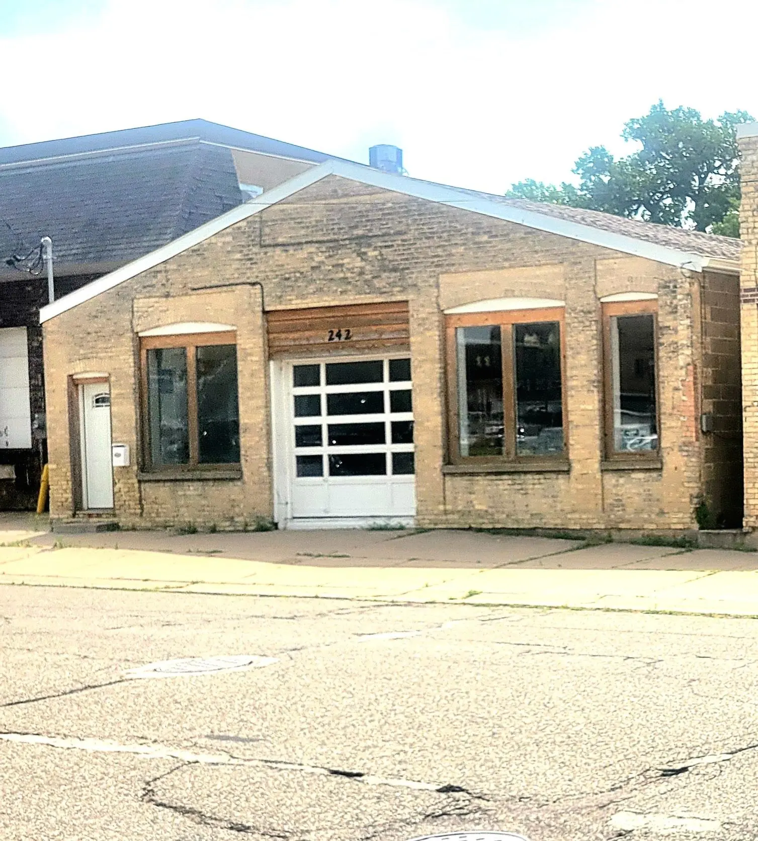 242 W Edgewater Street, Portage