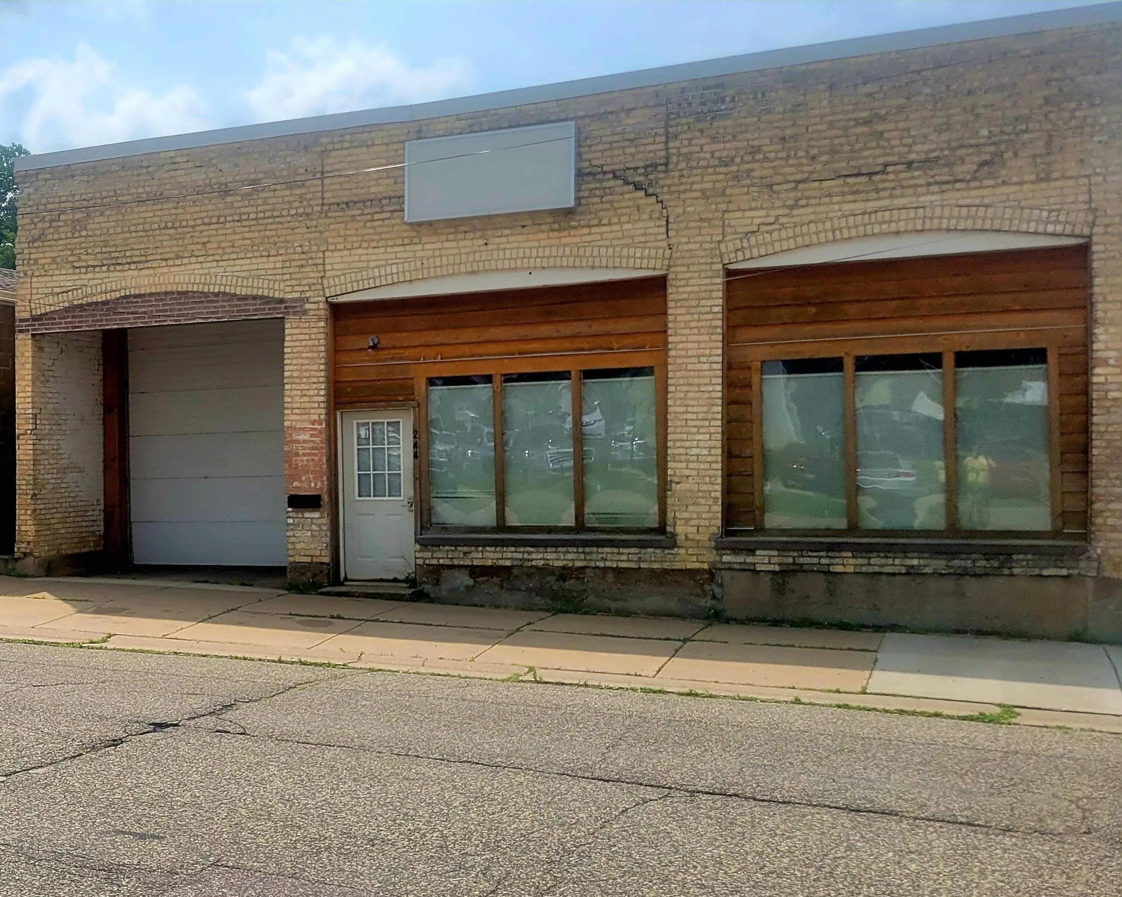 244 W Edgewater Street, Portage