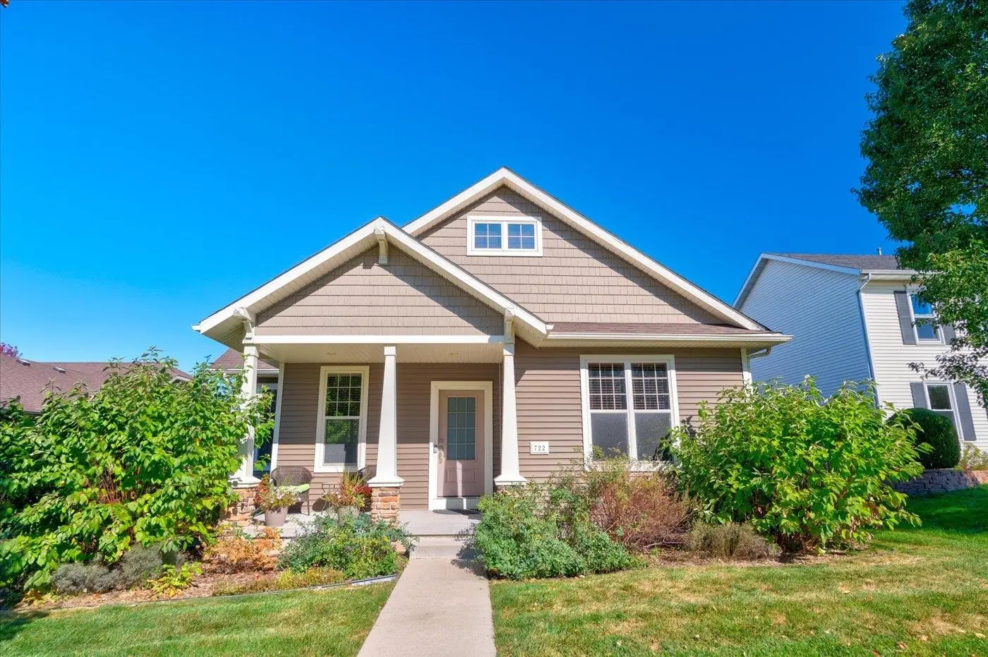 Photo of Listing #2010273