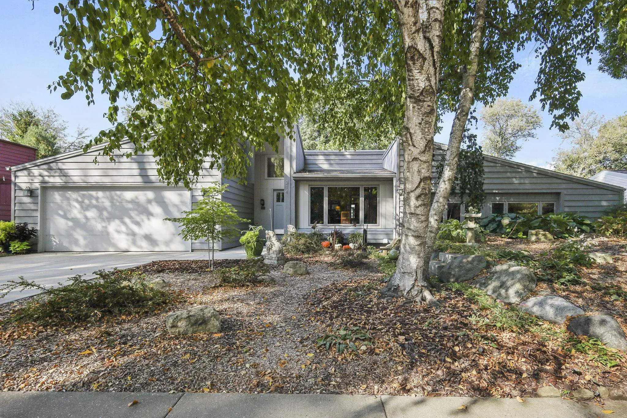 Photo of Listing #2010318