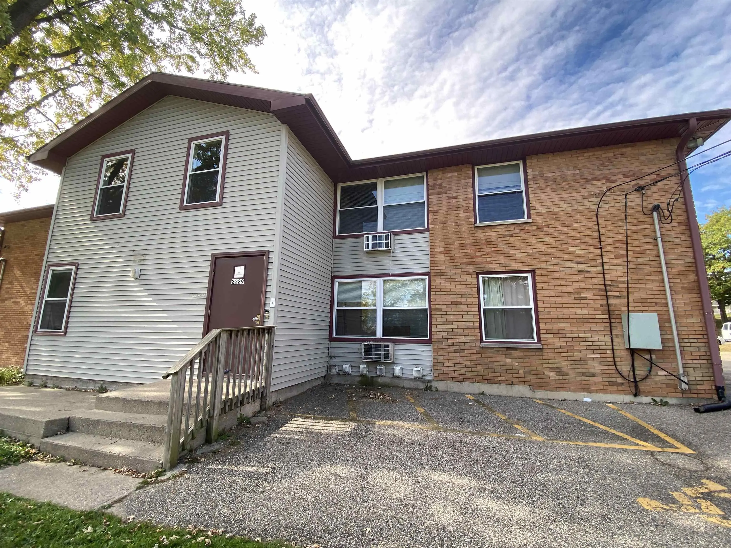 Photo of Listing #2010336