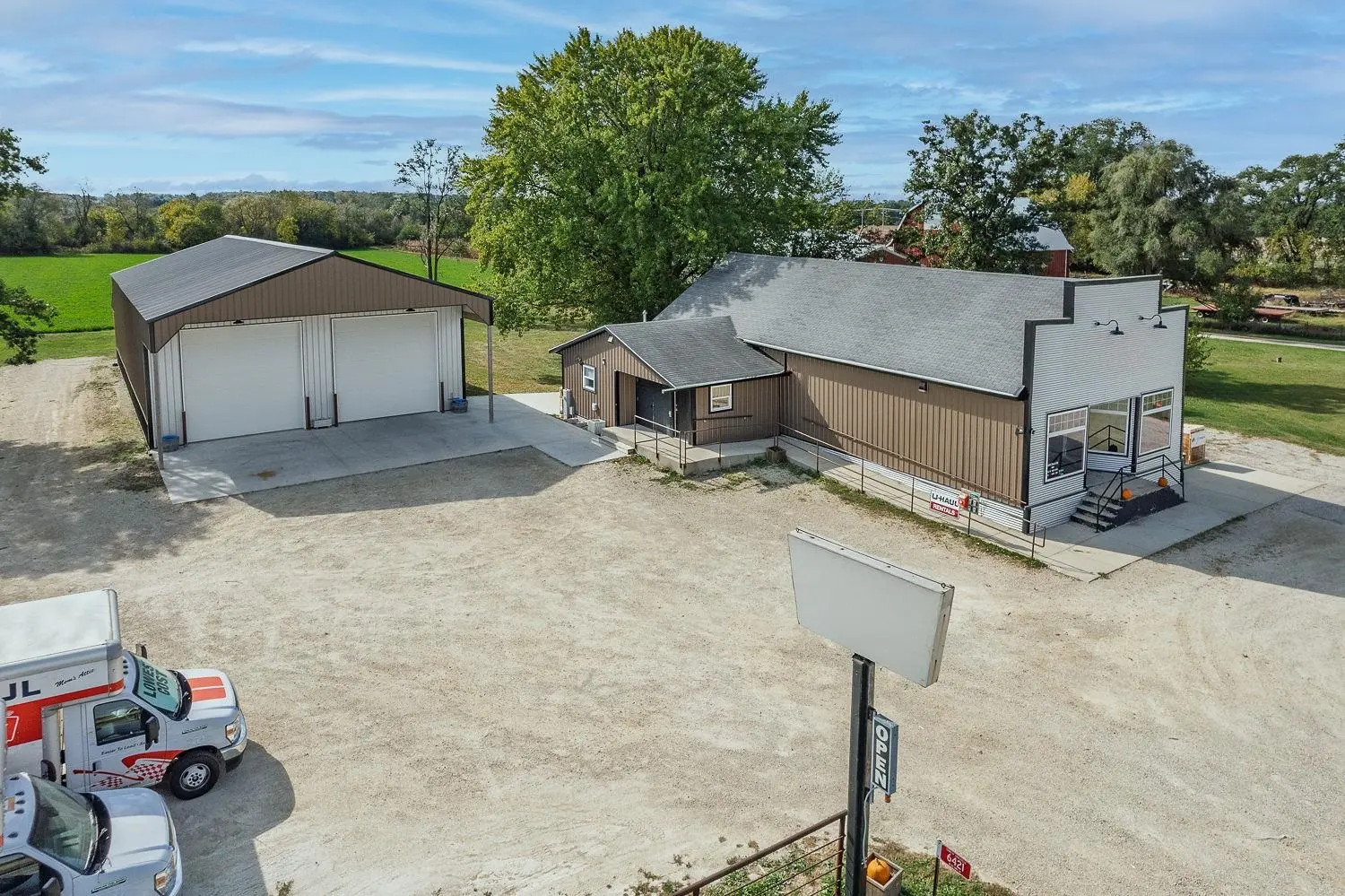 6421 W Us Highway 14 Road, Janesville