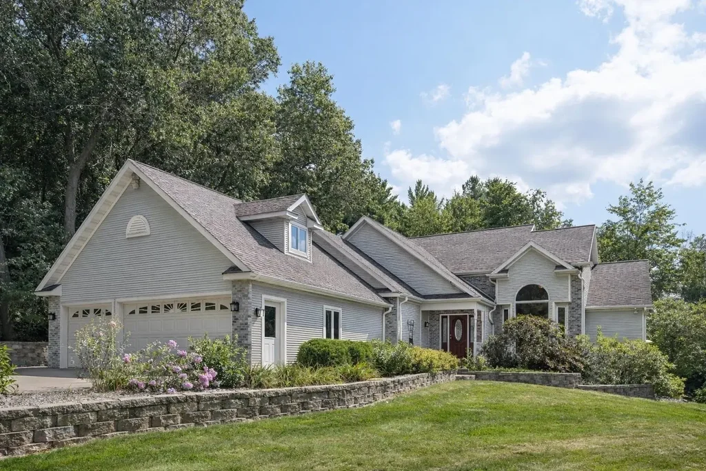 S2916a Fairway Drive, Excelsior