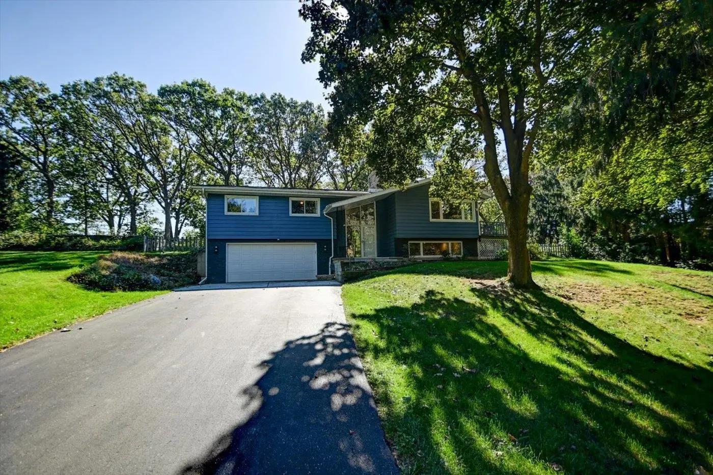 Photo of Listing #2010415