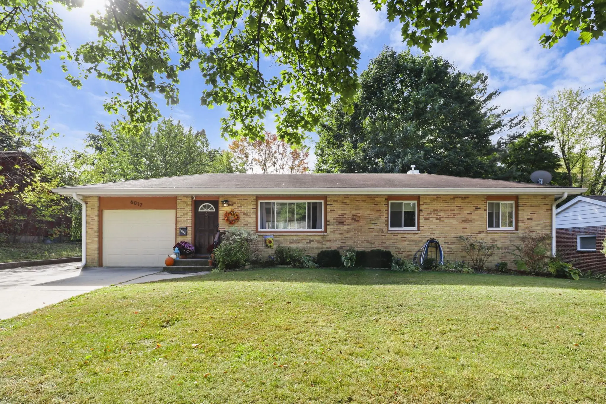 Photo of Listing #2010450