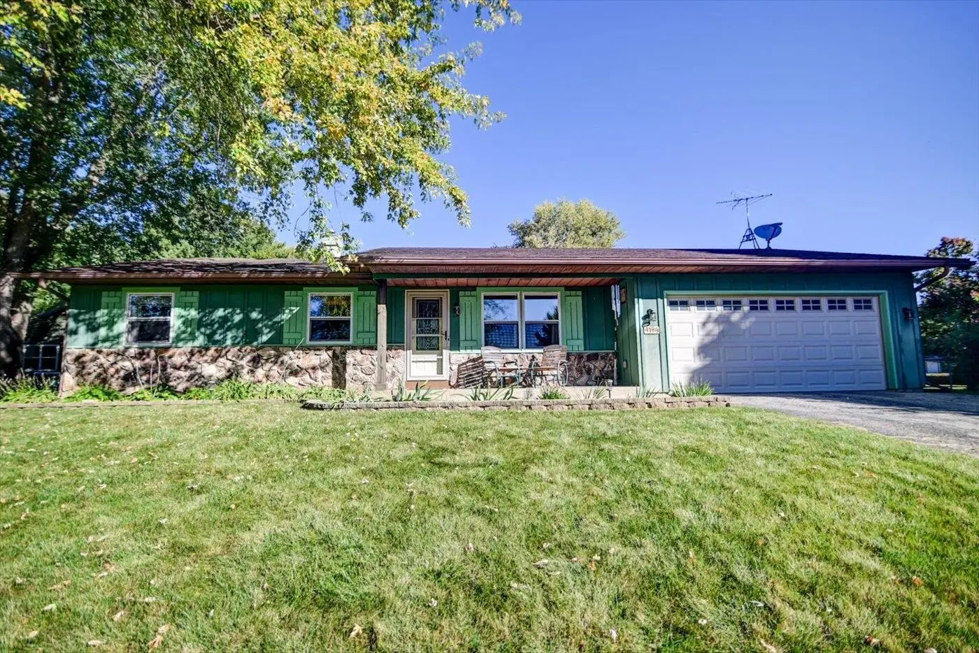 Photo of Listing #2010455