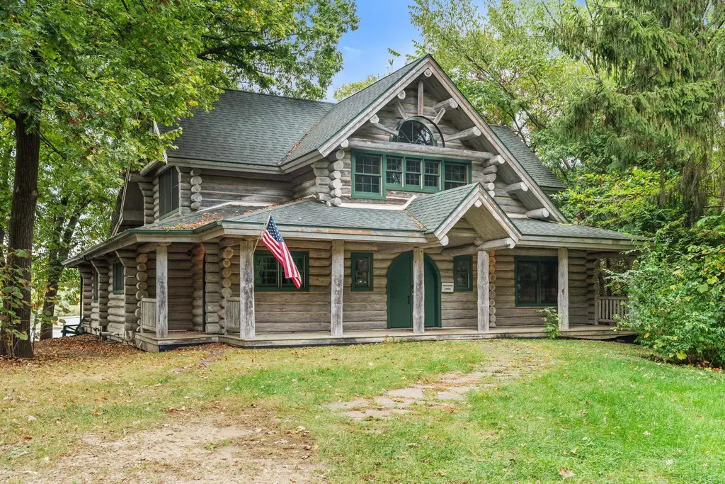 N3932 Park Road, Decatur