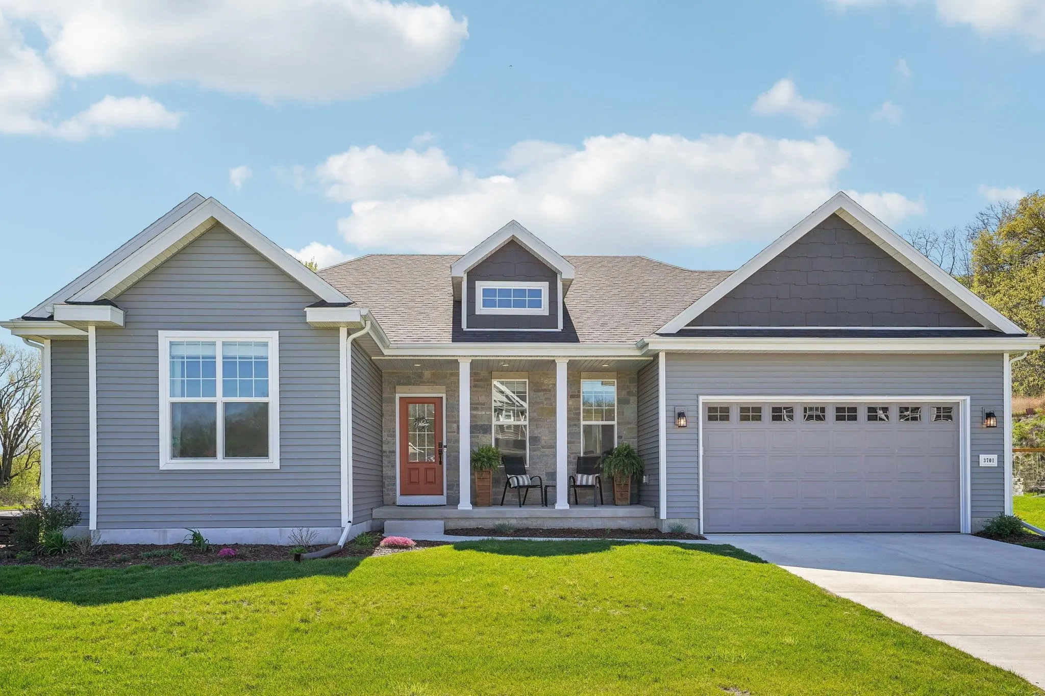 Photo of Listing #2010668