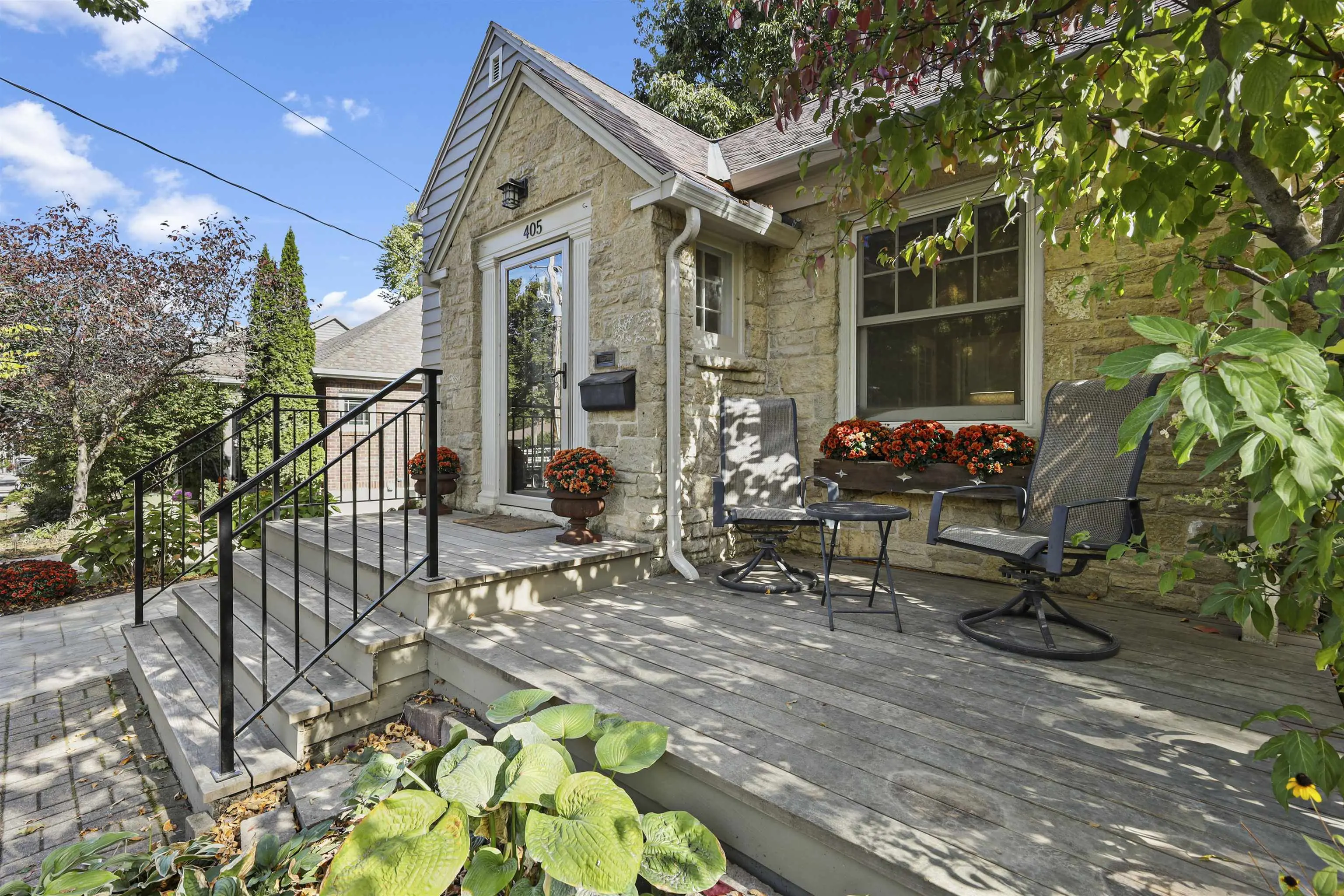 Photo of Listing #2010910