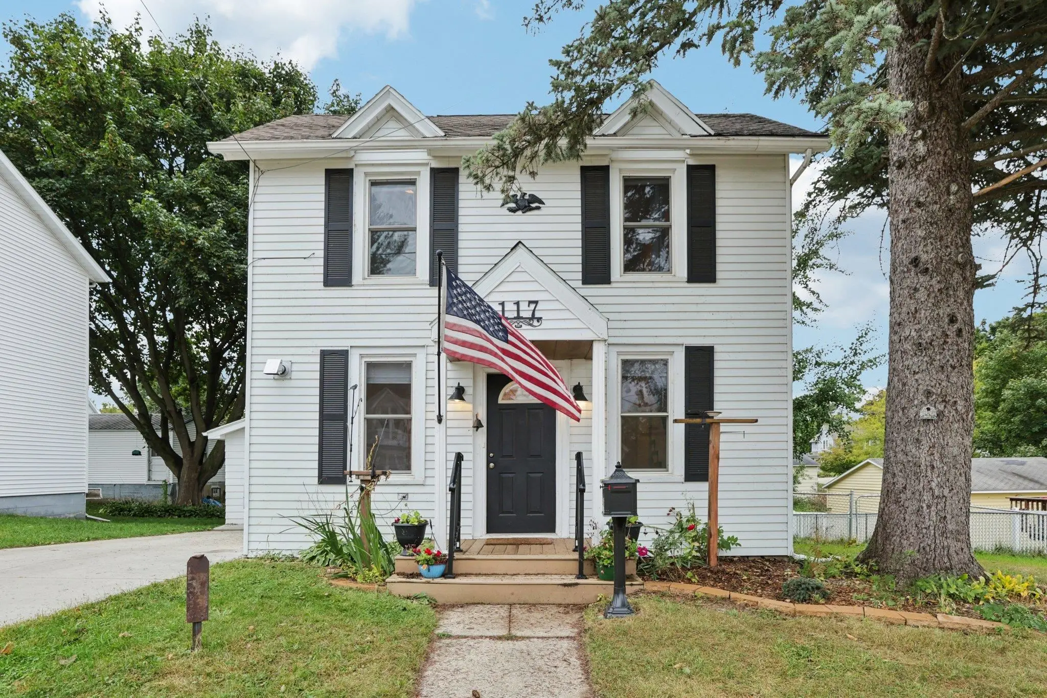 Photo of Listing #2010931