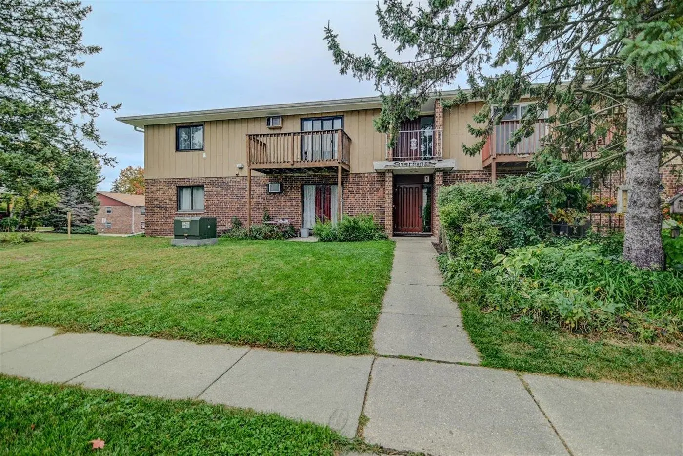 Photo of Listing #2010943