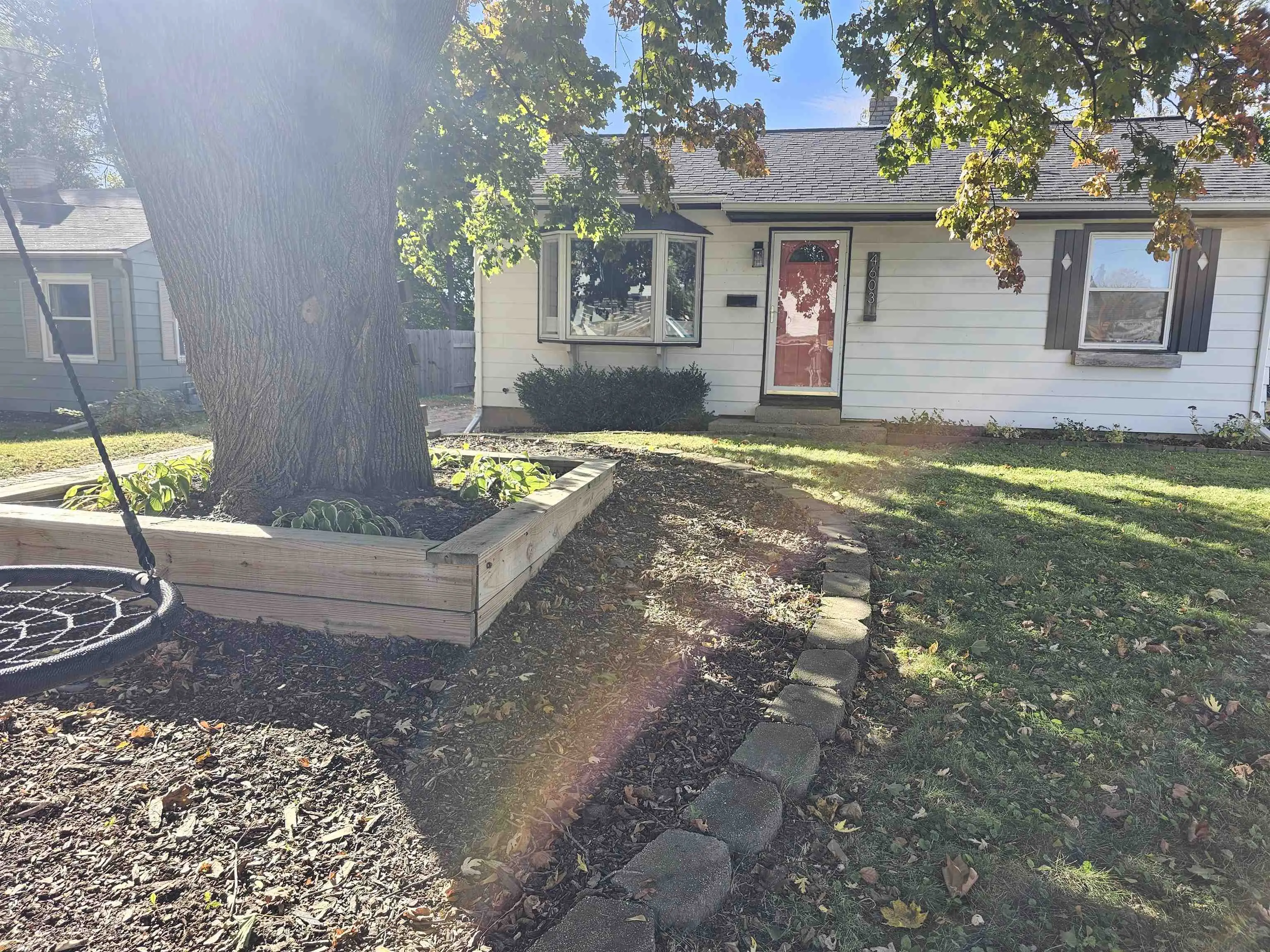 Photo of Listing #2011077