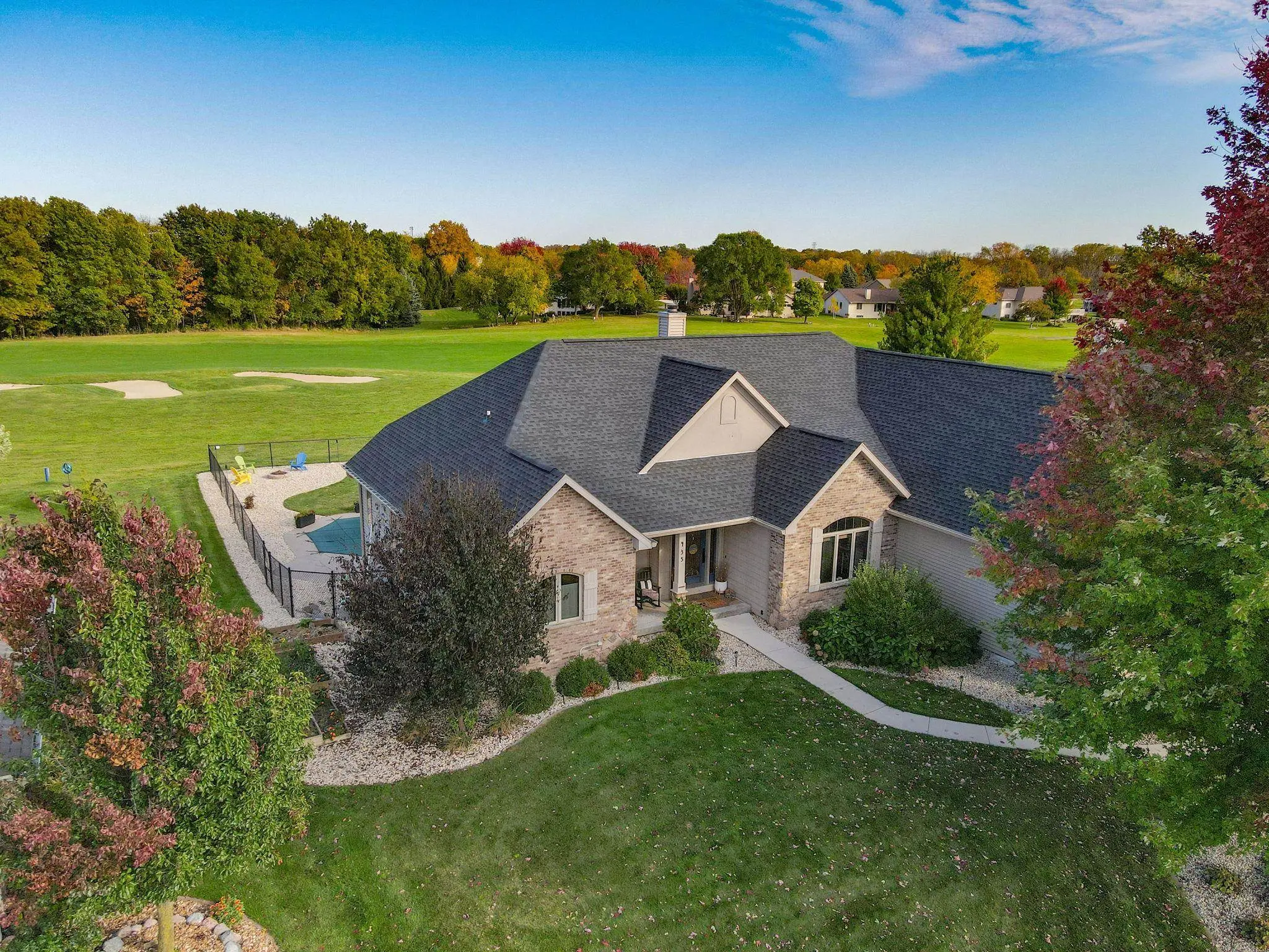 Photo of Listing #2011158