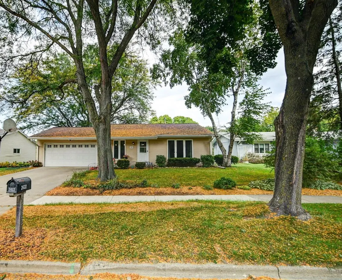 Photo of Listing #2011171