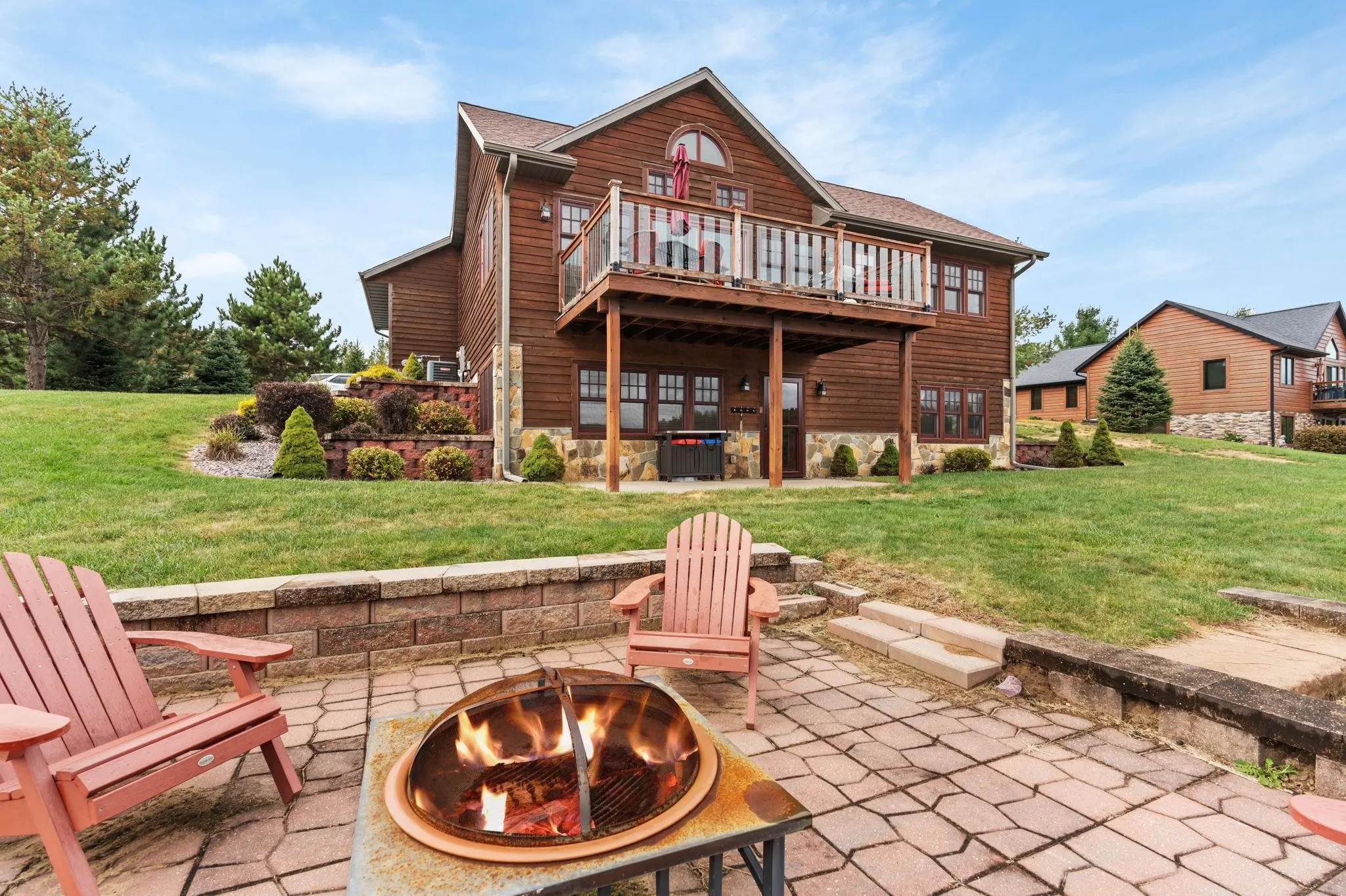 Photo of Listing #2011359