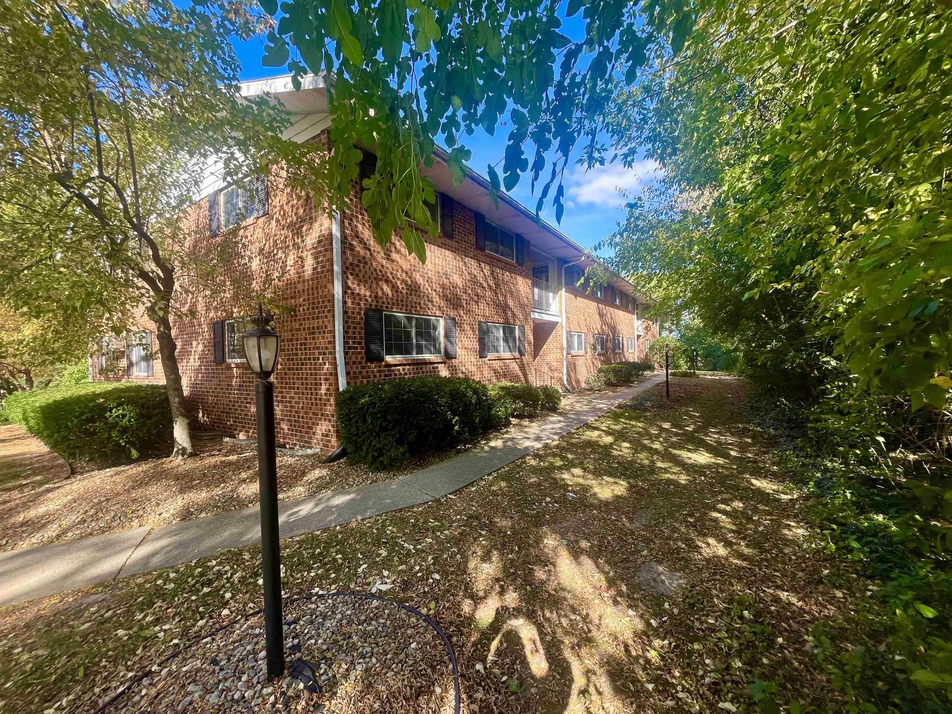 Photo of Listing #2011361