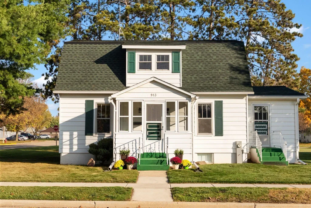 913 Polk Street, Sauk City