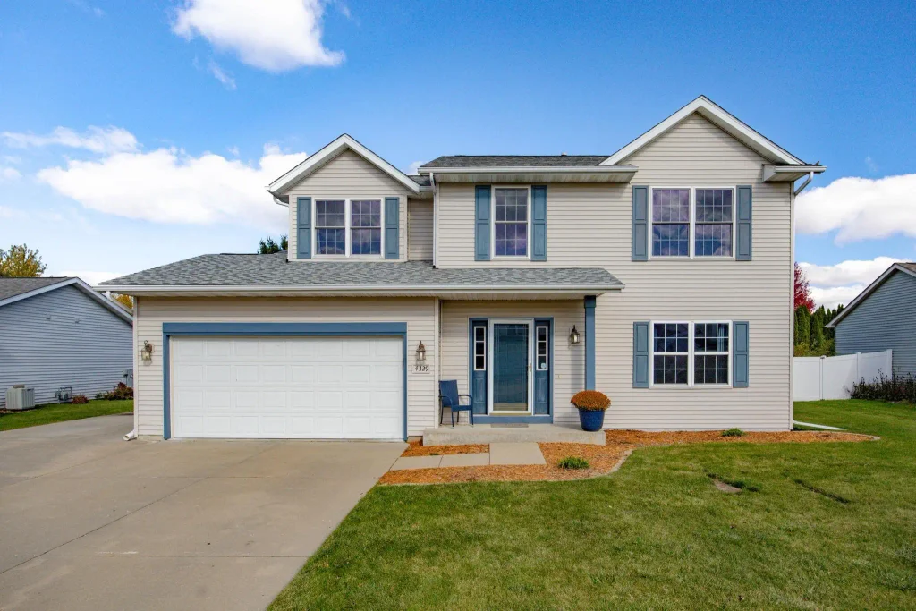 4329 Saratoga Drive, Janesville
