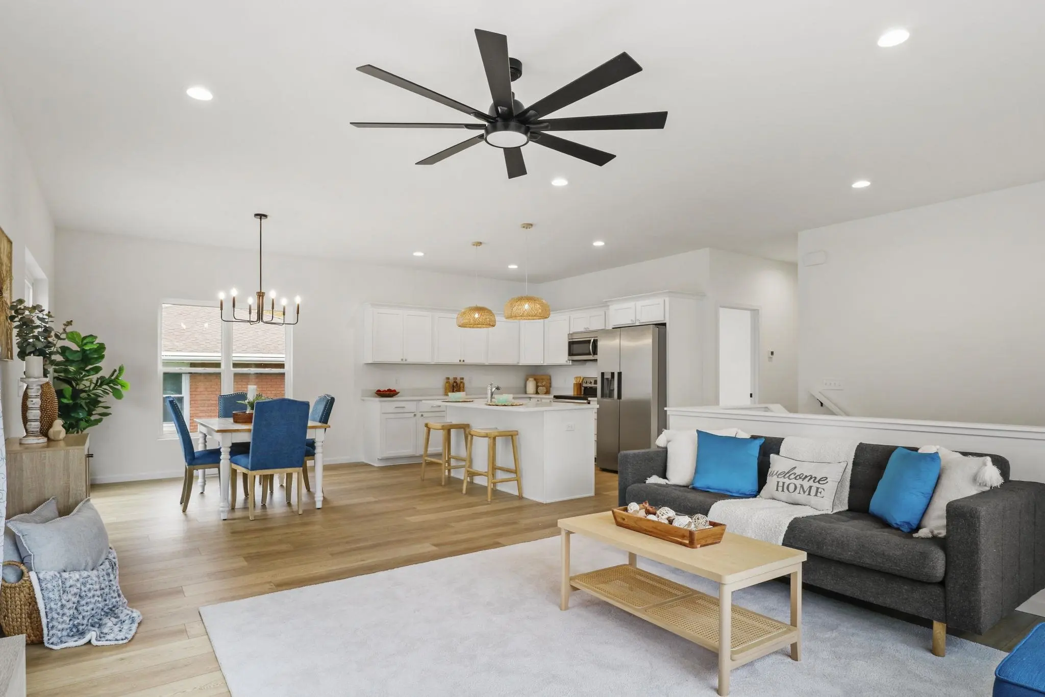 Photo of Listing #2011432