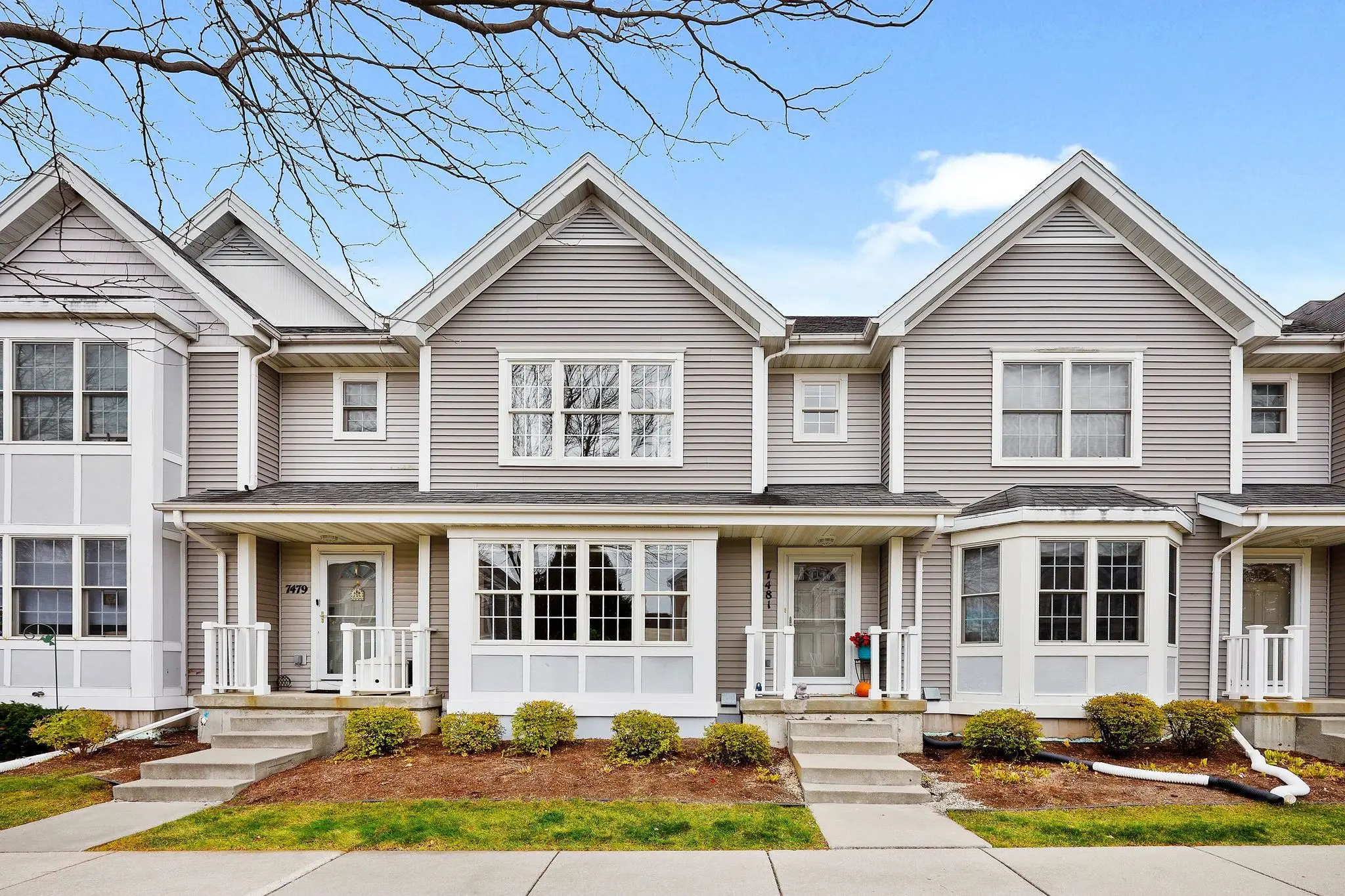 Photo of Listing #2011478