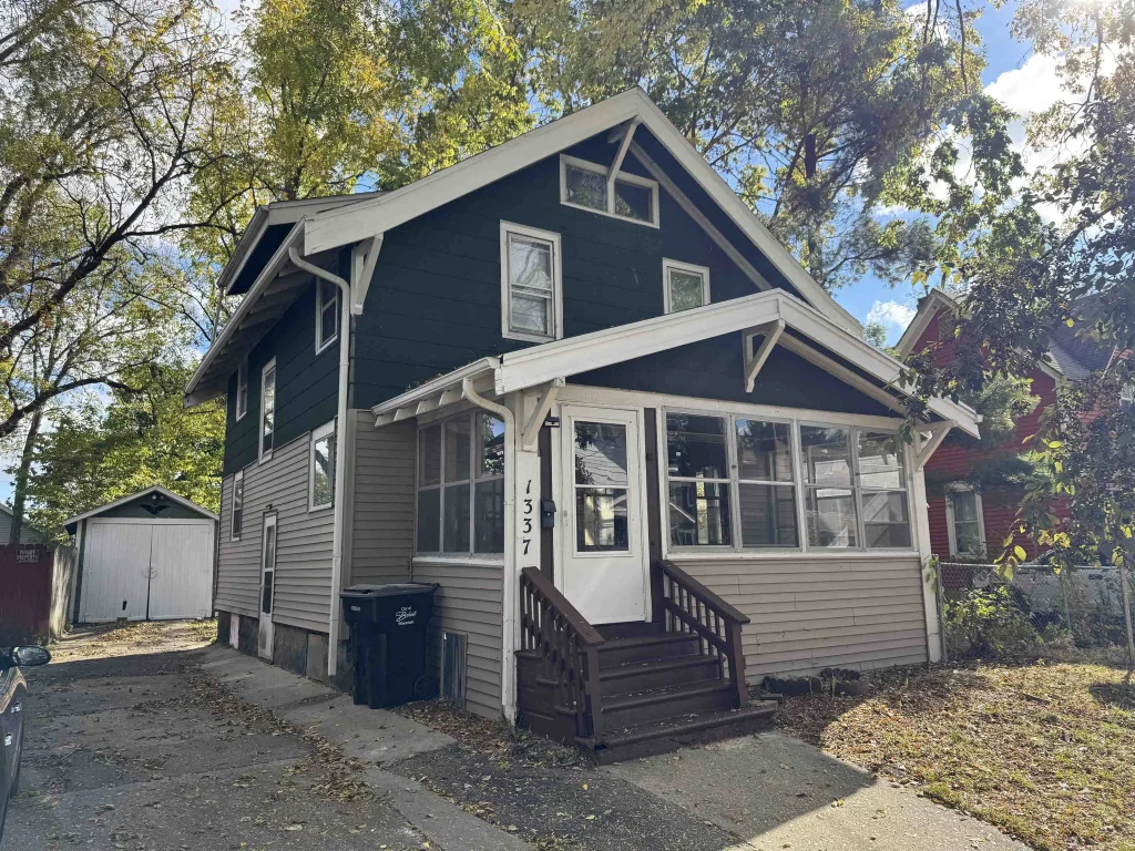 1337 Nelson Avenue, Beloit