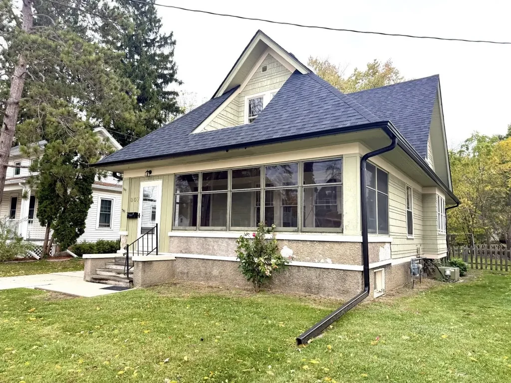 307 S University Avenue, Beaver Dam