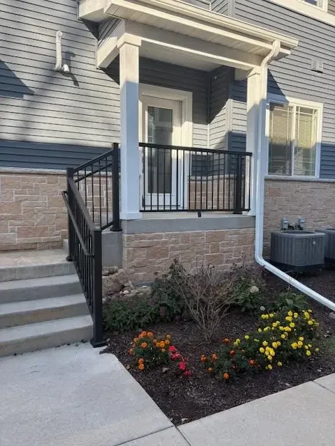 1965 N Windsor Avenue, Cottage Grove