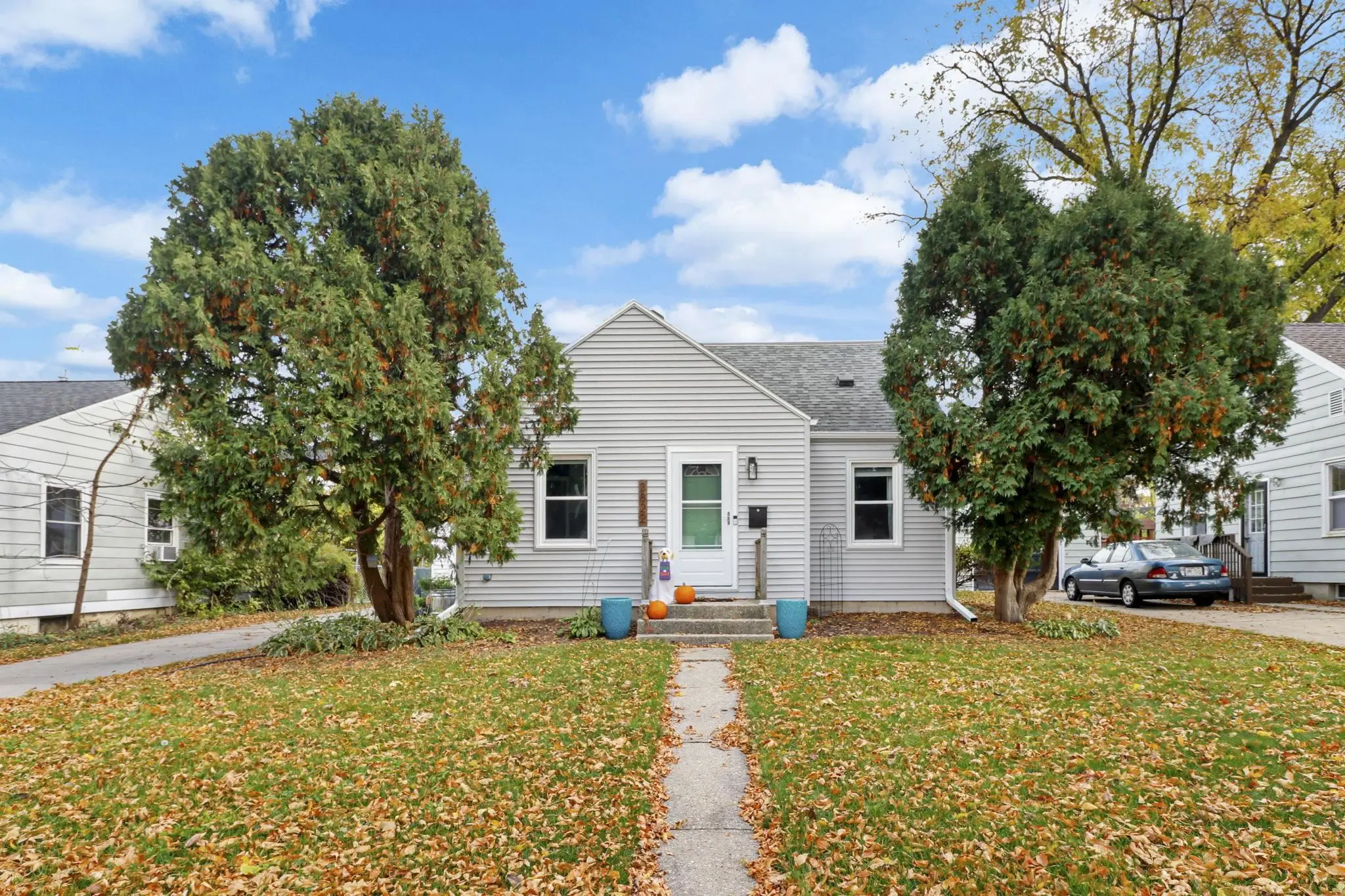 Photo of Listing #2011618