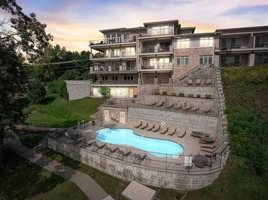 #302 - 650 E Hiawatha Drive, Lake Delton