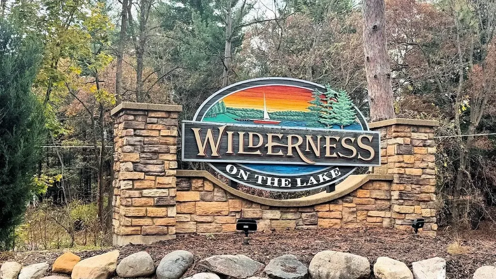 #212 - 350 E Hiawatha Drive, Lake Delton