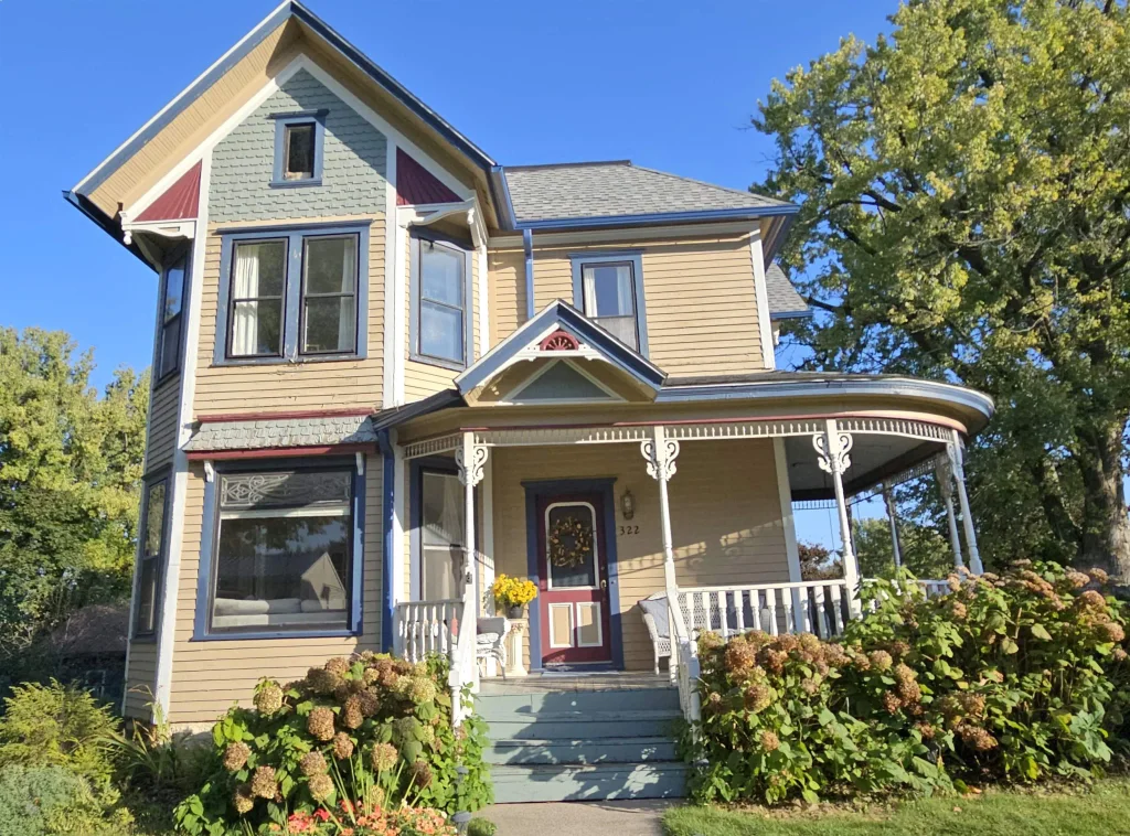 322 E Court Street, Viroqua