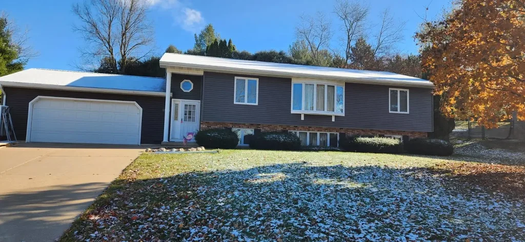 1555 W Golf Drive, Platteville