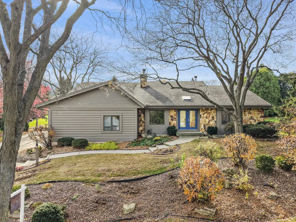 6341 Briarcliff Lane, Middleton