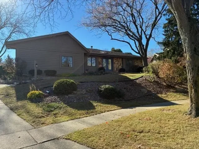 6341 Briarcliff Lane, Middleton