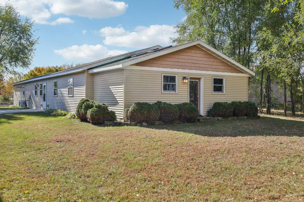 501 Tamarack Road, Spring Green