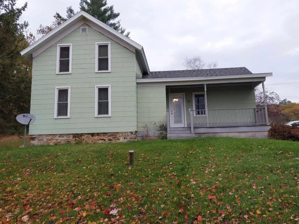 30228 County Hwy W, Glendale