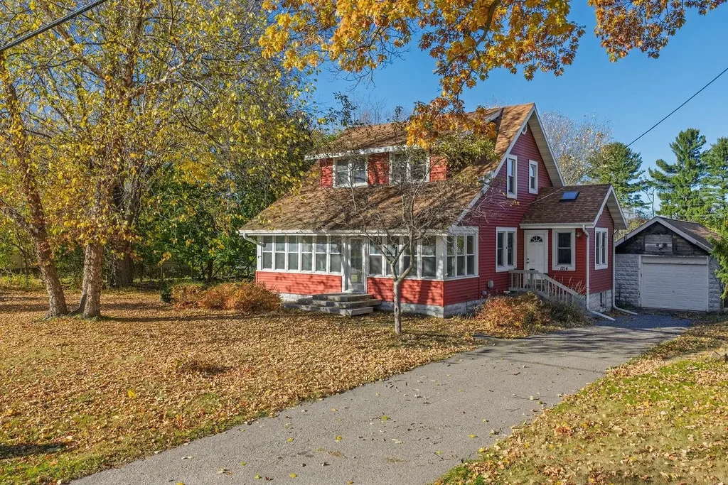 1214 Carpenter Street, Baraboo